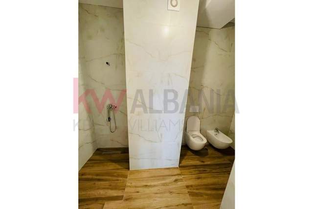 Tirane, jepet me qera apartament 3+1 Kati 10, 110 m² 650 Euro (Rruga Frosina Plaku, 21 Dhjetori, Tiranë, Shqipëri)