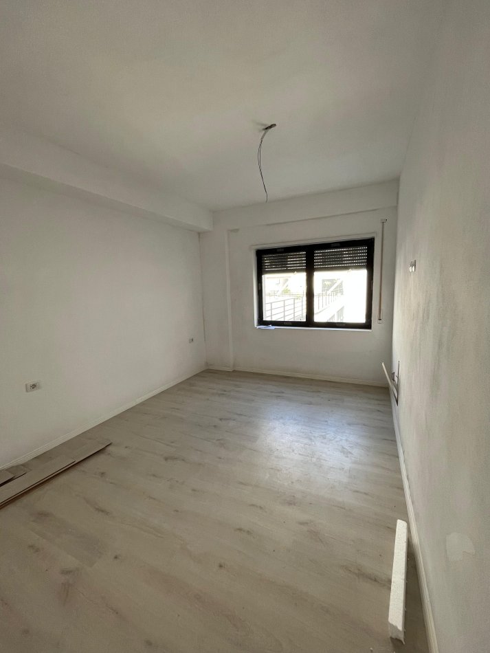Tirane, jepet me qera apartament 2+1 Kati 1, 76 m² 550 € (Kodra e Diellit)