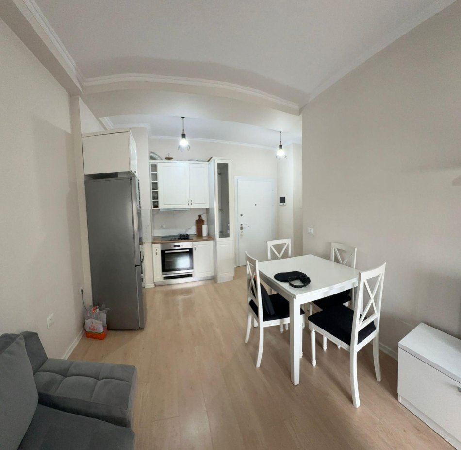 Tirane, jepet me qera apartament 1+1 Kati 8, 66 m² 600 € (21 dhjetori)