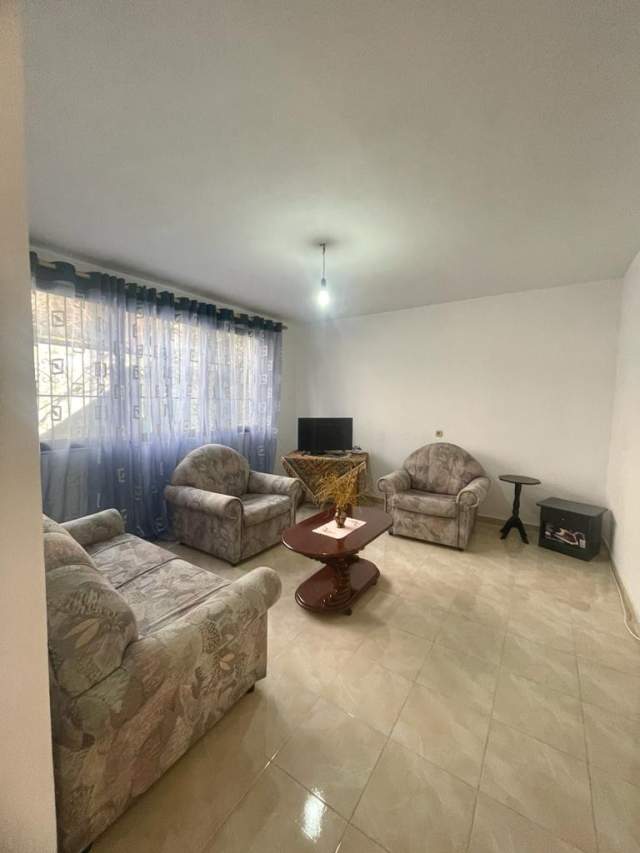 Tirane, shitet apartament 3+1 Kati 1, 96 m² 87.000 Euro (Oxhaku)