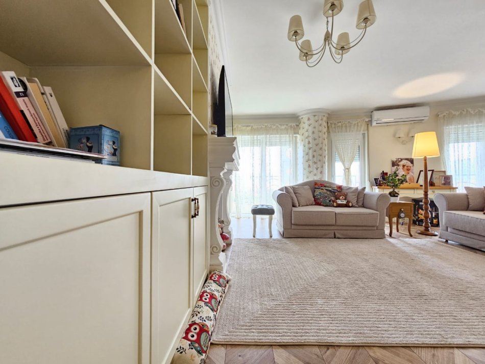 Tirane, jepet me qera apartament 2+1 Kati 3, 126 m² 1.000 € (kodra e diellit)