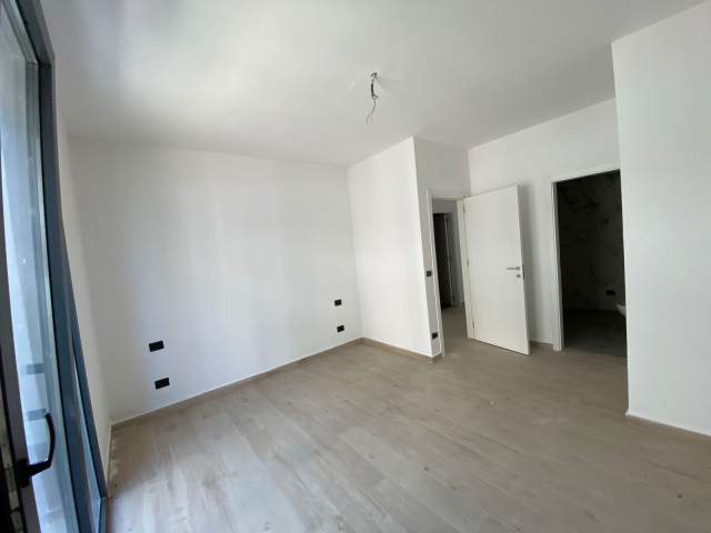 Tirane, shitet apartament 2+1+BLK Kati 2, 124 m² 229.000 Euro (Teg)