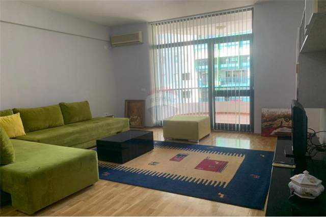 Tirane, jepet me qera apartament 3+1 138 m² 790 Euro (Rruga e Elbasanit)