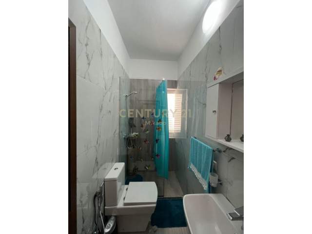 Tirane, shitet Vile 5+1+BLK Kati 0, 660 m² 448.000 Euro (Rruga Elbasanit)