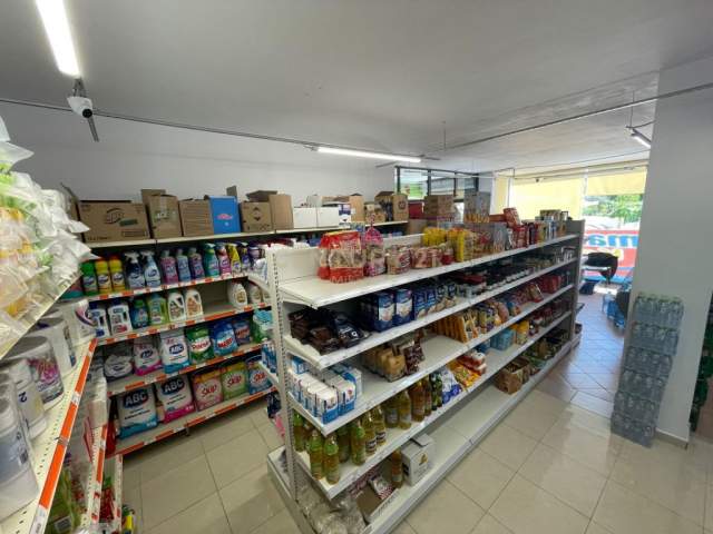 Tirane, jepet me qera dyqan Kati 0, 50 m² 600 Euro (Selite)