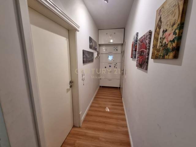 Tirane, shitet apartament 1+1 Kati 3, 45 m² 50.000 Euro (Rruga 5 Maj)