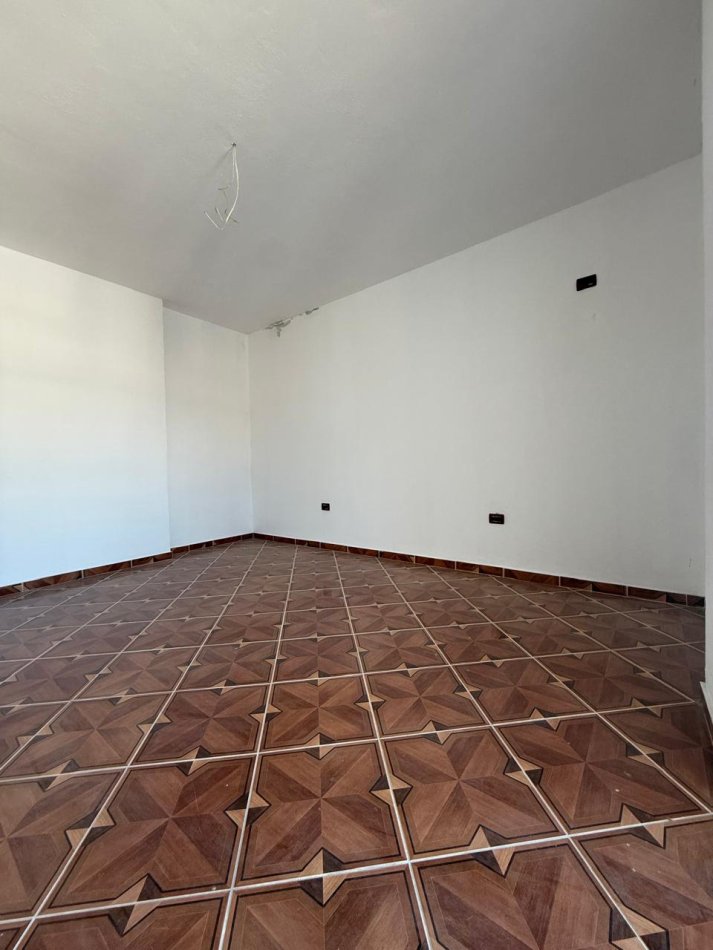 Durres, shitet apartament 2+1+Ballkon Kati 6, 150 m² 100.000 € (Golem)