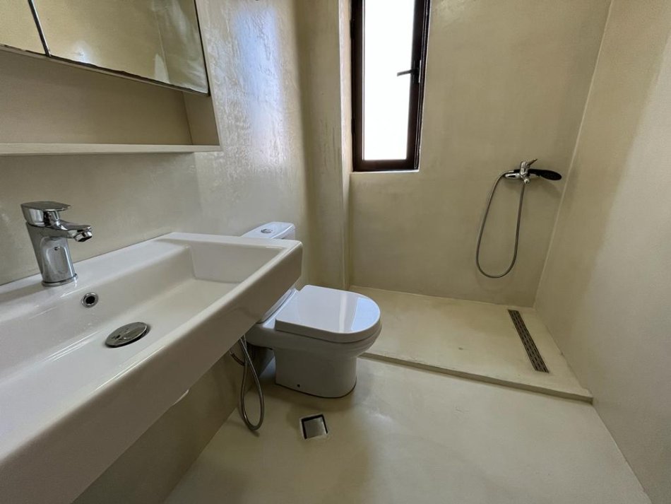 Tirane, shitet apartament 1+1 Kati 5, 51 m² 90.000 € (Brryli)