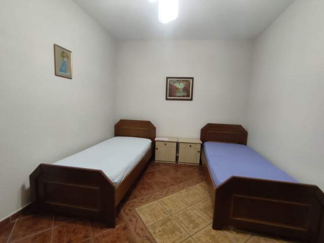 Tirane, jepet me qera apartament 2+1 Kati 2, 90 m² 500 Euro (7xhuxhat)