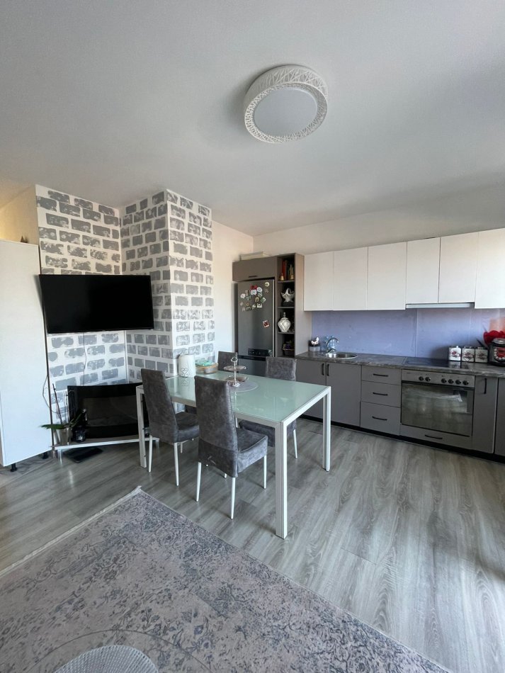 Tirane, shitet apartament 2+1+Aneks+Ballkon Kati 6, 149 m² 155.000 € (Astir)