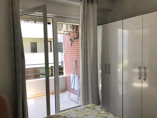 Tirane, jepet me qera apartament 1+1+BLK Kati 3, 58 m² 350 Euro (Rruga Bill Klinton)