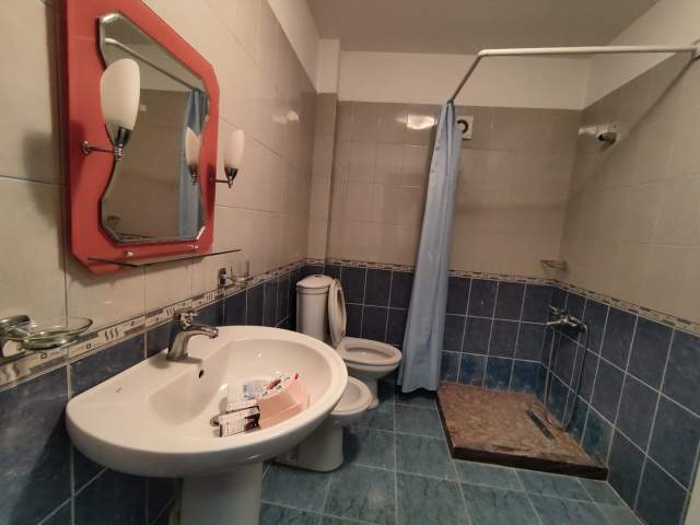 Tirane, jepet me qera apartament 2+1 Kati 2, 90 m² 500 Euro (7xhuxhat)