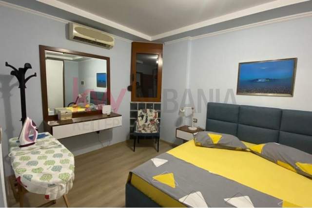 Tirane, jepet me qera apartament 1+1+BLK Kati 6, 55 m² 550 Euro (Rruga Margarita Tutulani)