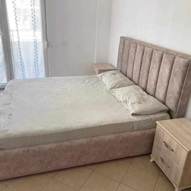 Tirane, jepet me qera apartament 3+1 Kati 3, 135 m² 70.000 Leke (Arben Broci)