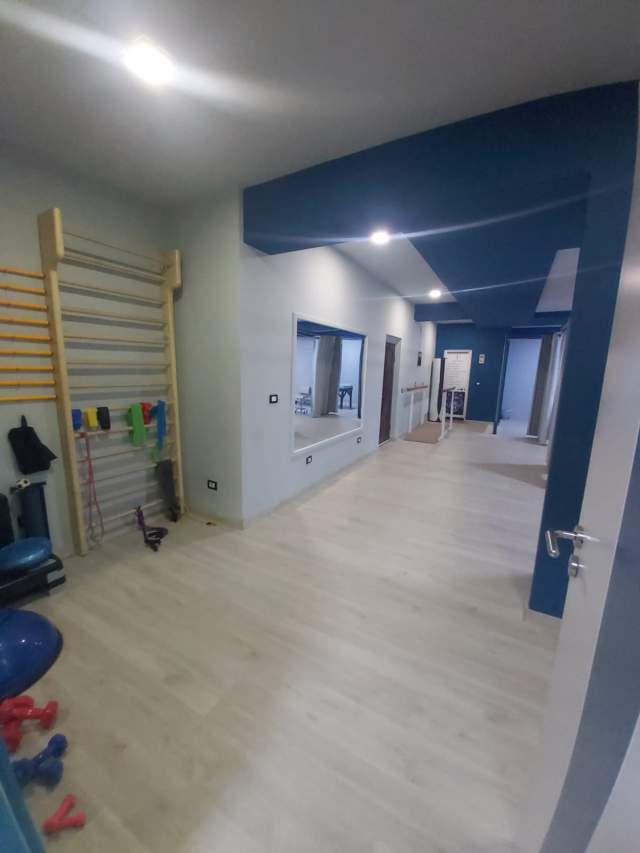 Tirane, shes ambjent biznesi Kati 0, 115 m² 1.500 Euro/m2 (rruga durresit)