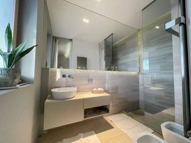 Tirane, shitet apartament 3+1+BLK Kati 8, 331 m² 510.000 Euro (kopshti botanik)