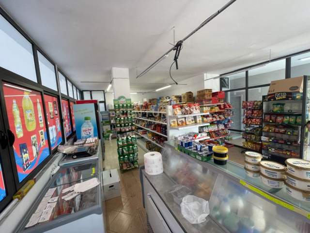 Tirane, jepet me qera dyqan Kati 0, 50 m² 600 Euro (Selite)