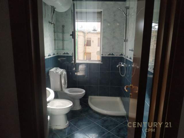 Tirane, jepet me qera apartament 1+1 Kati 5, 51 m² 330 Euro (Tregu Elektrik)