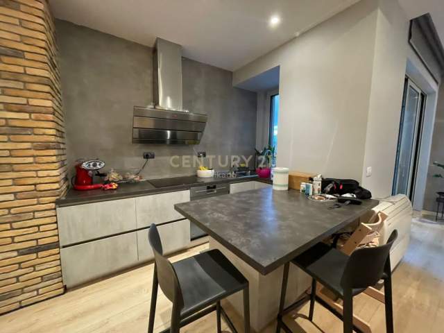 Tirane, shitet apartament 2+1+A+BLK Kati 18, 149 m² 450.000 Euro (Rruga e Elbasanit)