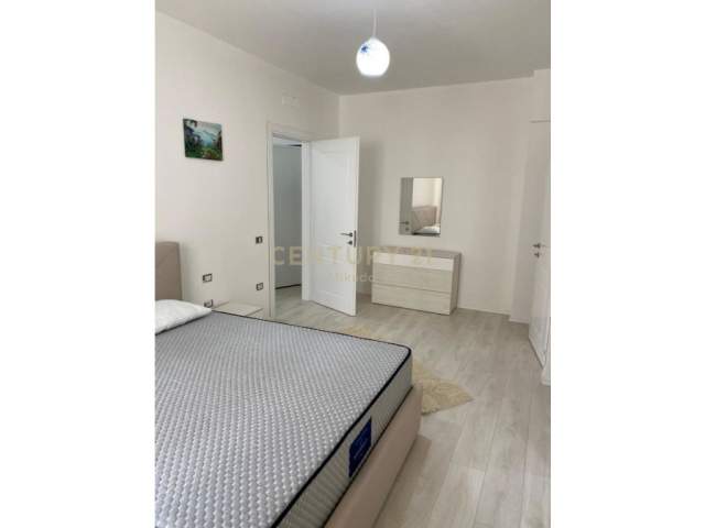 Tirane, jepet me qera apartament 2+1+A+BLK Kati 2, 101 m² 550 Euro (Liqeni i Thate)