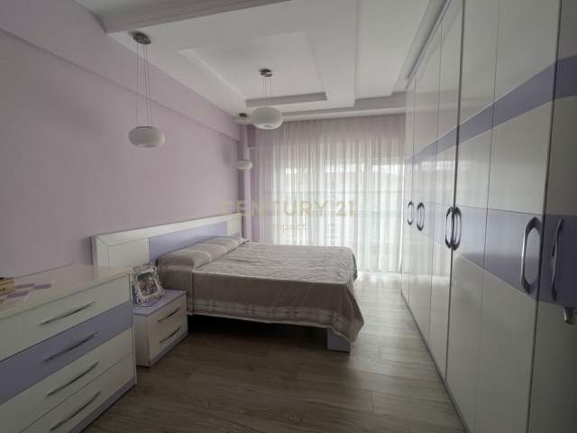 Tirane, shitet apartament 2+1+A+BLK Kati 5, 193 m² 160.000 Euro (Fresk)