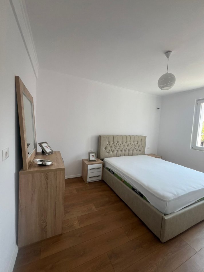 Tirane, jepet me qera apartament 2+1 Kati 3, 80 m² 500 € (Harry Fulltz)