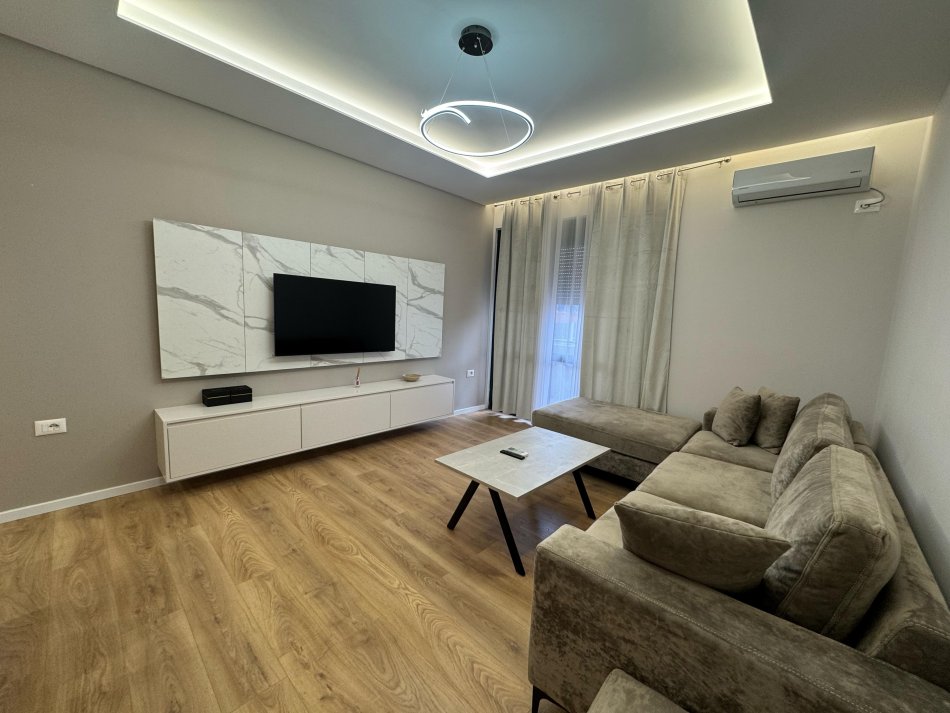 Tirane, jepet me qera apartament 2+1 Kati 3, 95 m² 750 € (rruga e kavajes)