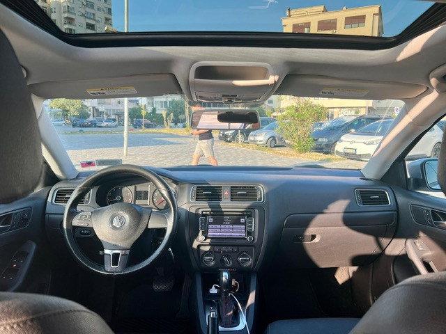 Vw Jetta 2.5 Benzin+100%Gaz, AUTOMAT 6.800 €