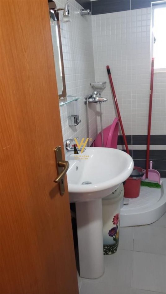 Tirane, shitet apartament 2+1+Ballkon Kati 5, 75 m² 91.000 € (ALLIAS)