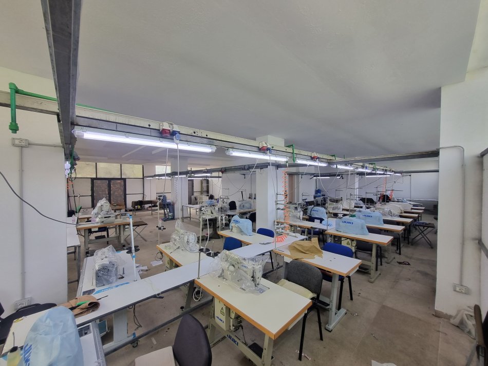 Shitet, Ambient, Kashar, Tiranë , - 293,000€ -225m²