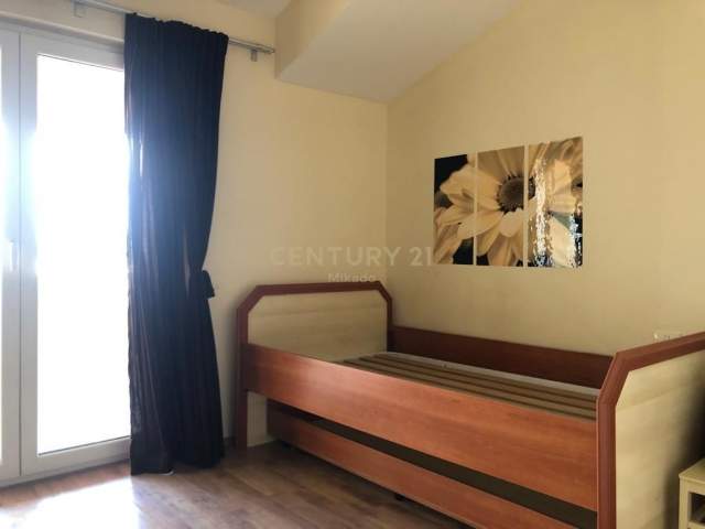 Tirane, shitet apartament 3+1+A+BLK Kati 5, 210 m² 265.000 Euro (Liqeni i Thate)