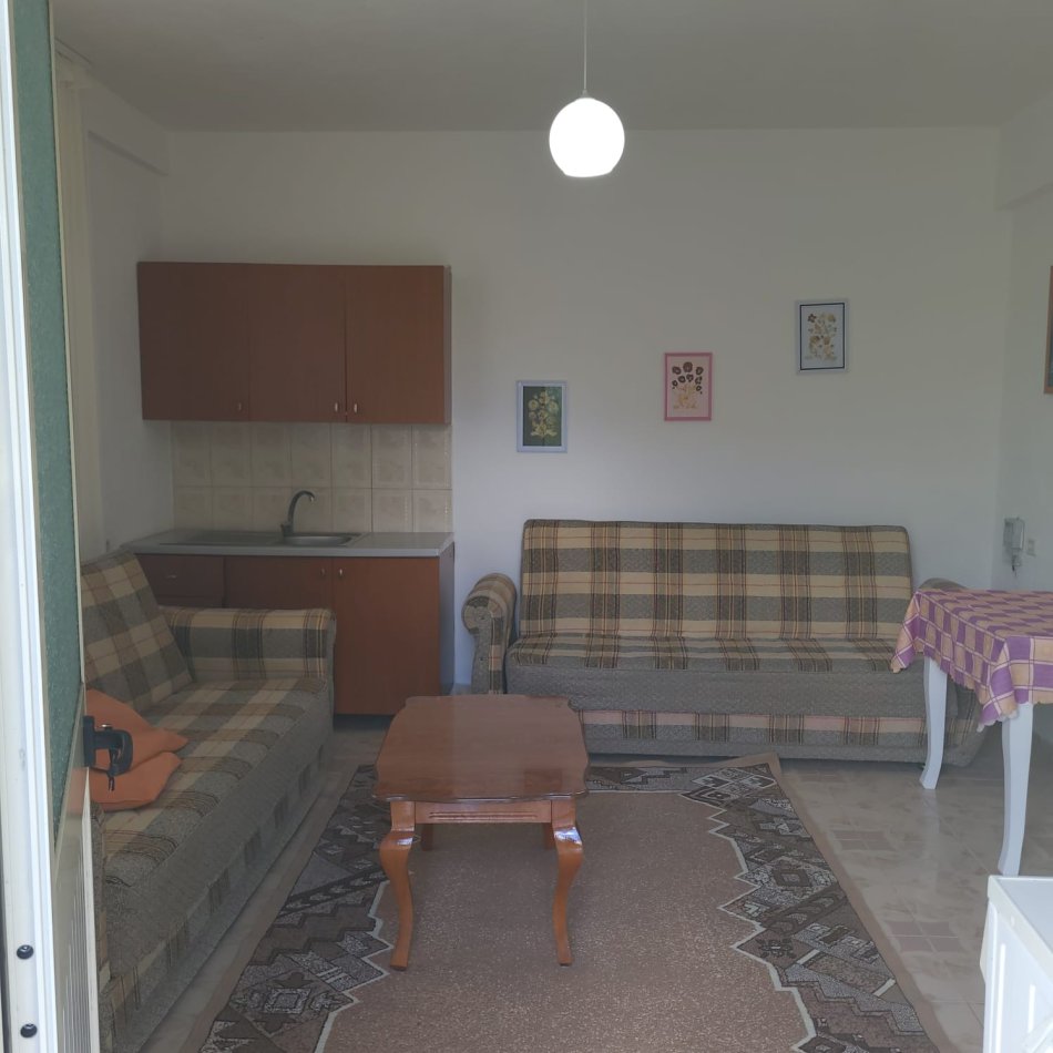 Tirane, jepet me qera apartament 1+1 Kati 1, 80 m² 220 € (Sauk)