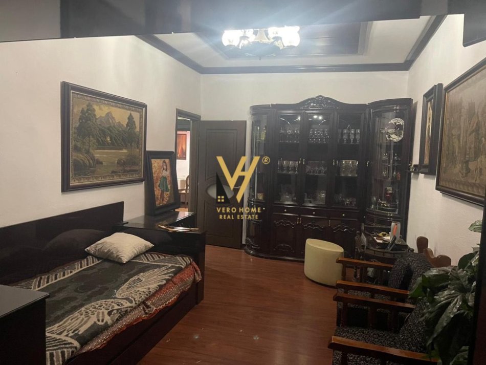 Tirane, jepet me qera apartament 2+1 Kati 2, 105 m² 600 € (STADIUMI DINAMO)