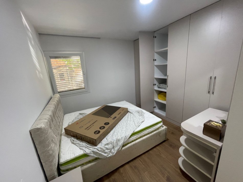 Tirane, jepet me qera apartament 2+1+Ballkon Kati 1, 85 m² 700 € (Zogu i Zi)