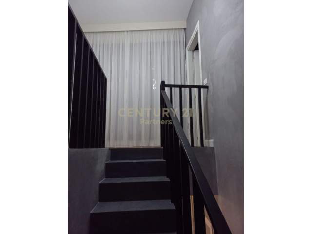 Tirane, shitet apartament duplex 2+1+A+BLK Kati 8, 152 m² 300.000 Euro (Rr. Barrikadave)