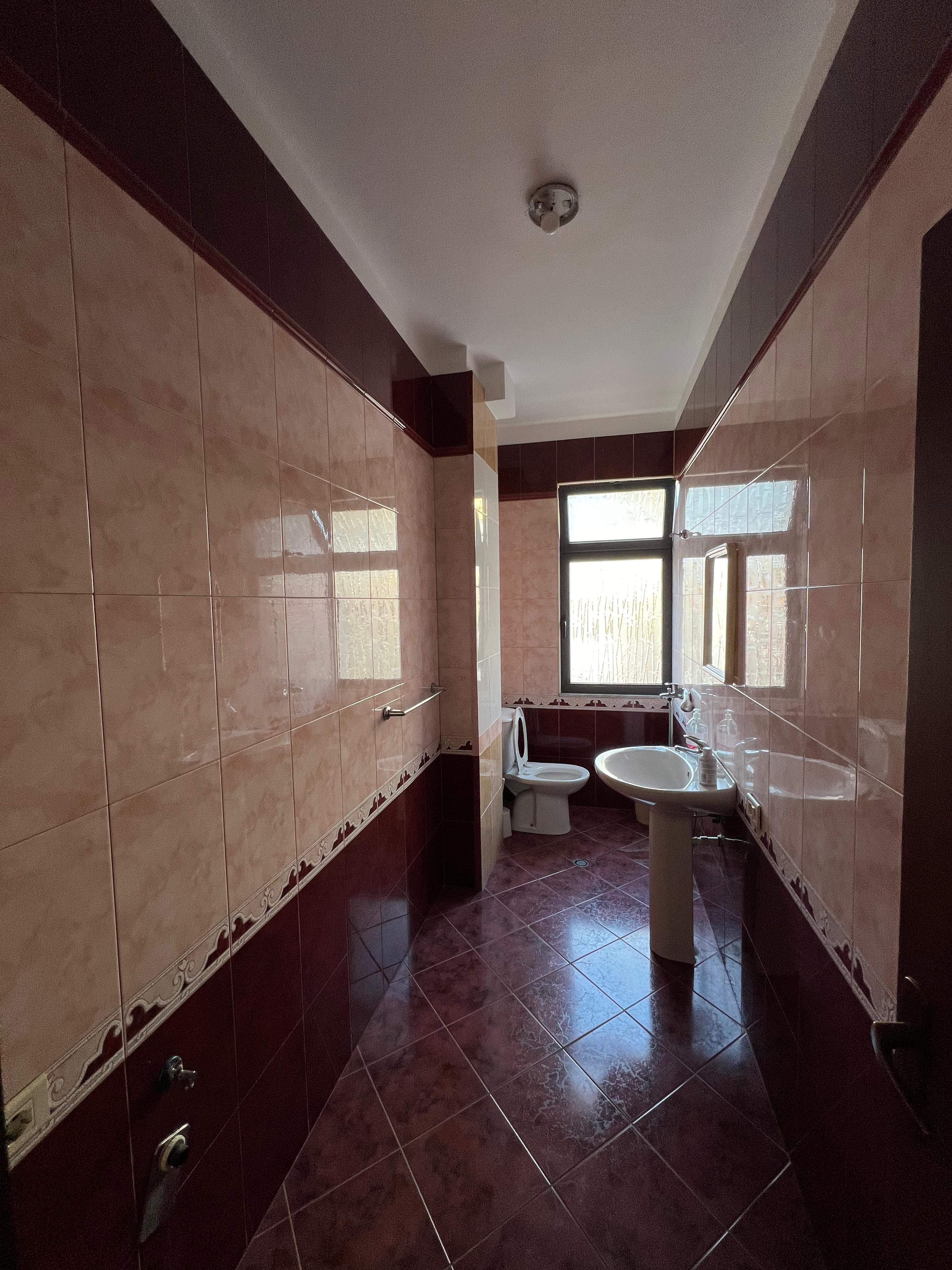 Qira Apartament 4+1, “Pazari i Ri”, Tiranë.
