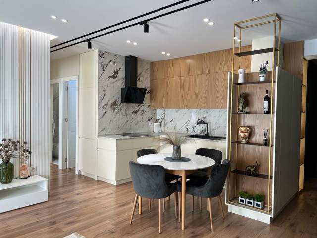Tirane, shitet apartament Kati 3, 115 m² 5 Leke (Kompleksi FZ)