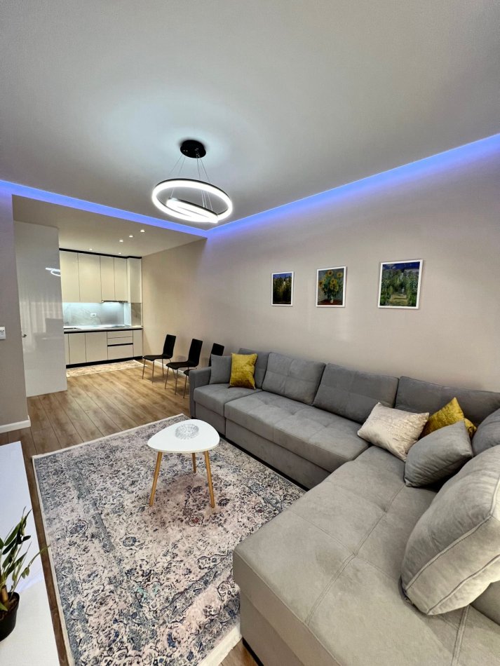 Tirane, jepet me qera apartament 1+1 Kati 2, 71 m² 800 € (komuna e parisit)