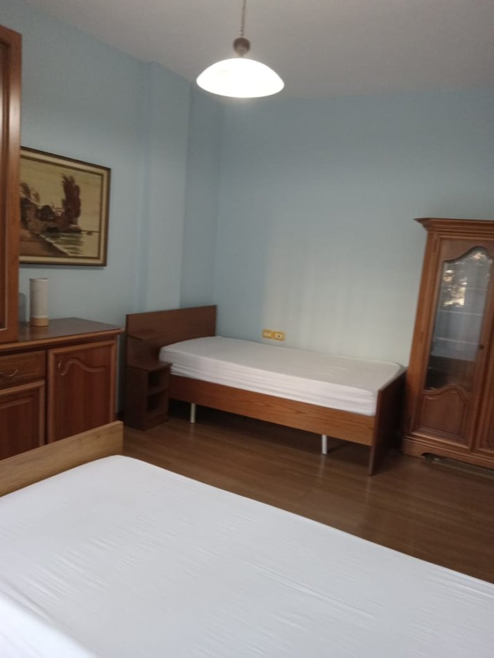 Tirane, jepet me qera apartament 2+1 Kati 3, 85 m² 750 € (Myslym Shyri)