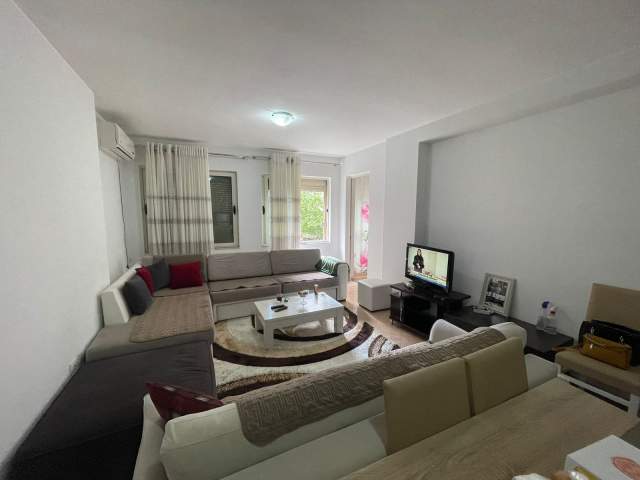 Tirane, shitet apartament 1+1+BLK Kati 2, 75 m² 78.000 Euro (Yzberisht)