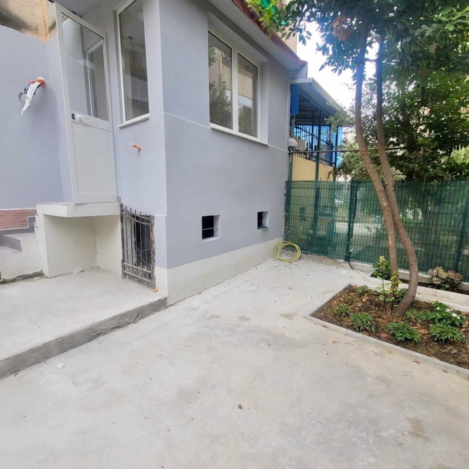 Tirane, shitet apartament 2+1+Aneks+Ballkon Kati 1, 100 m² 135.000 € (Medreseja, ose Ferit Xhajko)