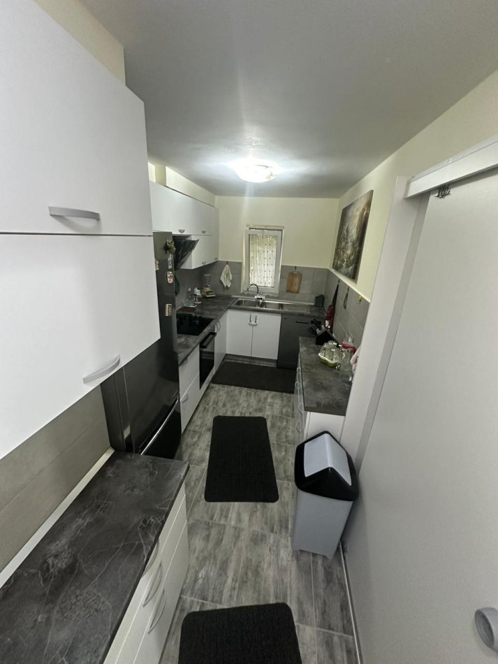 Tirane, shitet apartament 2+1 Kati 1, 77 m² 165.000 € (21 Dhjetori)