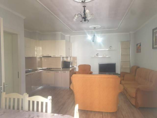 Tirane, shes apartament Kati 3, 76 m² 70.000 Euro (UNAZA RE)
