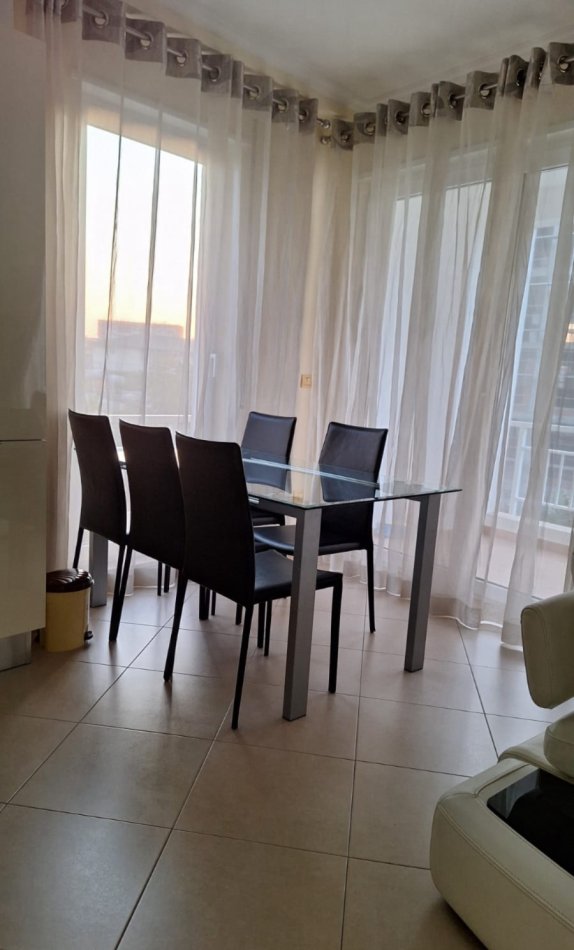 Tirane, jap me qera apartament 2+1+Ballkon Kati 3, 100 m² 700 € 