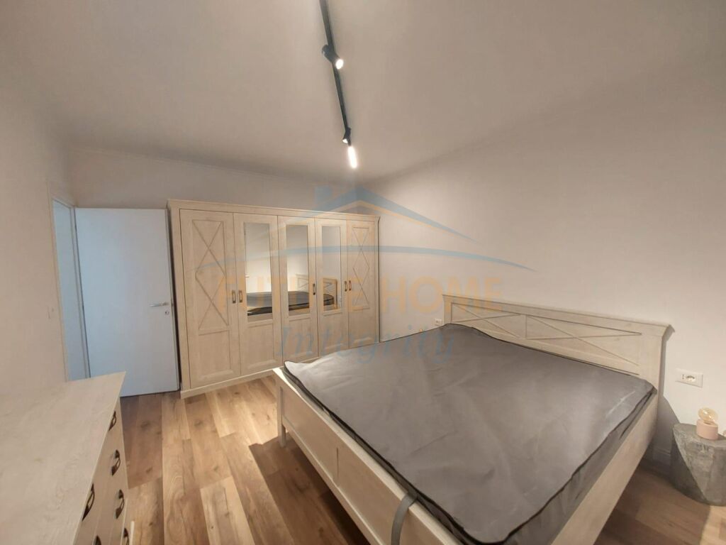 Qera, Apartament 1+1, Ali Demi, Tiranë. 450 EURO
