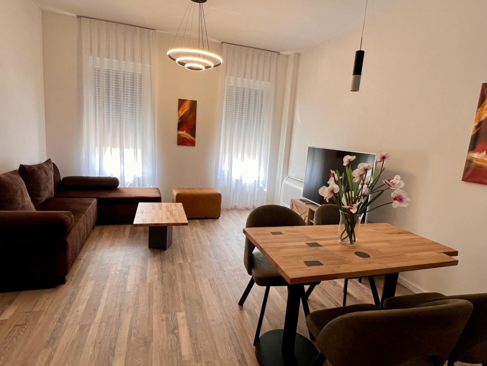 Tirane, jepet me qera apartament 2+1 Kati 2, 100 m² 800 € (Bulevardi i Ri , Rr. Jordan Misja)