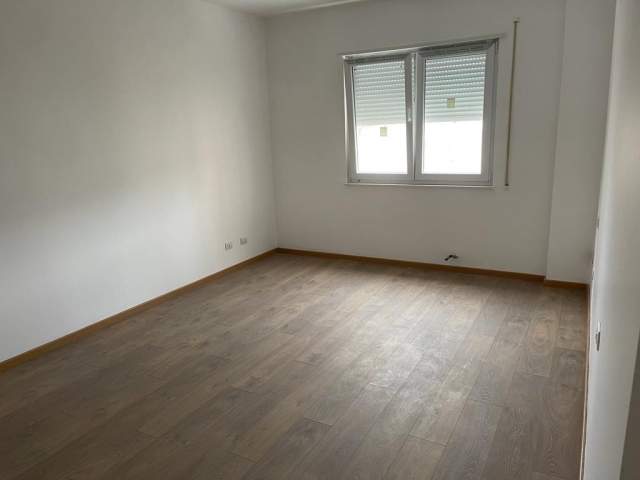 Tirane, shitet 2+1 Kati 1, 113 m² 120.000 Euro
