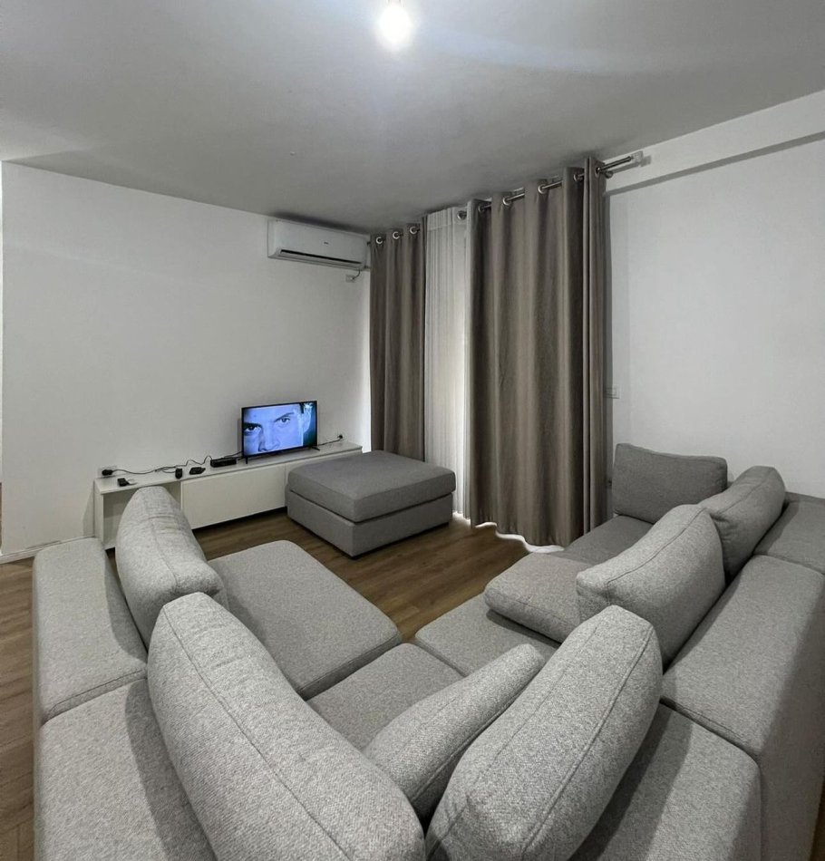 Tirane, jepet me qera apartament 2+1 Kati 1, 85 m² 550 € (ASTIR)