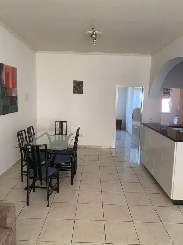 Tirane, jepet me qera apartament 1+1 Kati 4, 75 m² 350 Euro (prane Medresese)