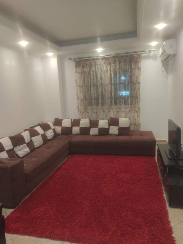 Tirane, jepet me qera apartament 2+1+A+BLK 100 m² 450 Euro (rruga e kavajes)